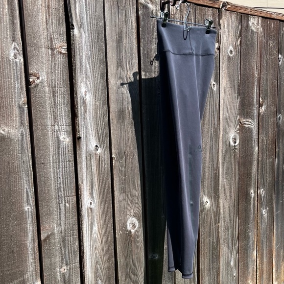 Adidas dark gray high rise tights leggings size XS - Picture 15 of 17